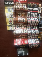 Roblox‎ Mixed Figures & Accessories Lot Of 20 Figures Used As Shown