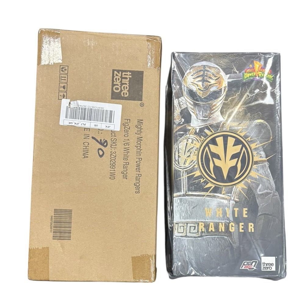 Threezero Mighty Morphin Power Rangers (MMPR) White Ranger 1/6 Action Figure