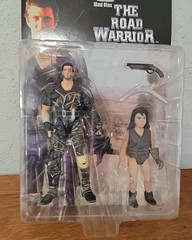 N2 Toys MAD MAX 2 The Road Warrior Max and Feral Boy Figures, New Sealed