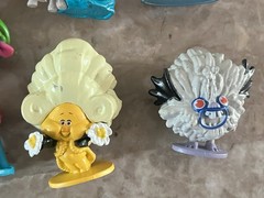 Lot of 10 DreamWorks Trolls World Tour Mini Figures