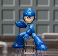 Jada 4.5″ Mega Man Figure w/ Accessories New In Box 34221