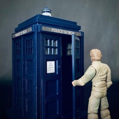 Custom 3D printed DR. Who TARDIS Police Box for 3.75 Inch (1:18) Figure Diorama