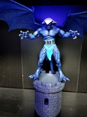 Neca Ultimate Gargoyles Stand Disney -Whatchtower