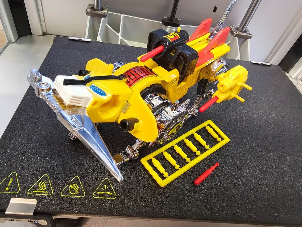 LOADED! NOS Original 1981 1985 Voltron Yellow Lion TOEI B D Golion Action Figure