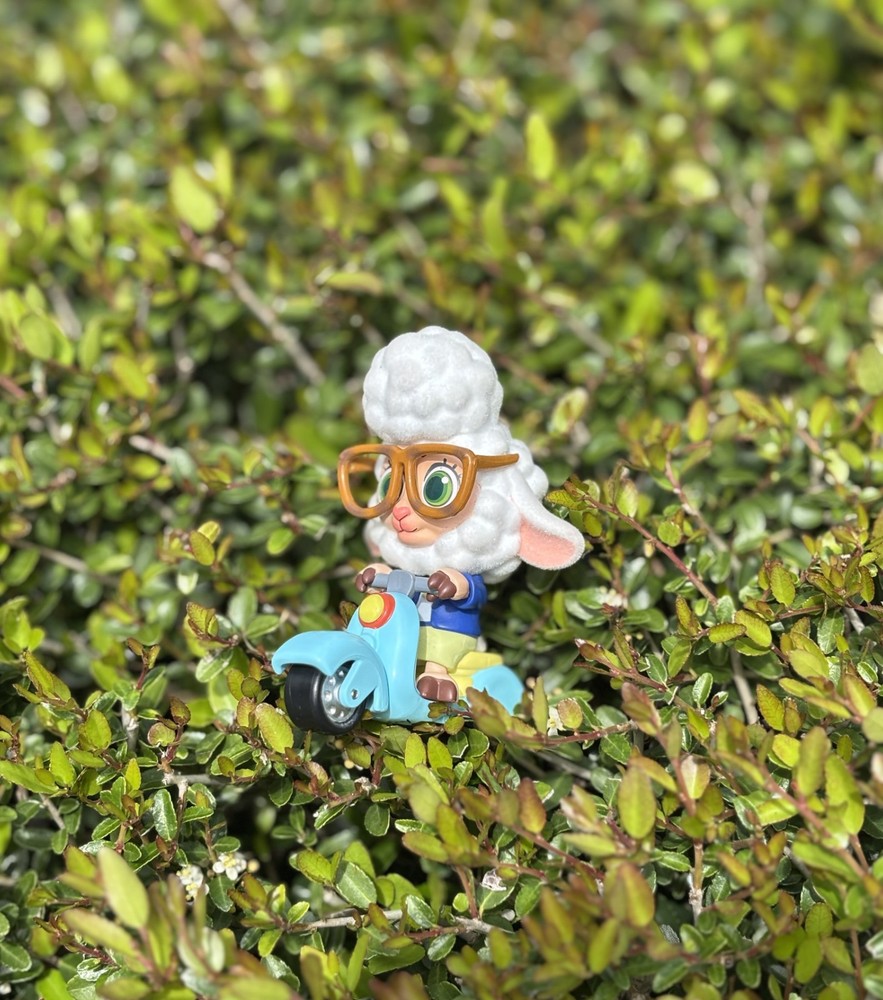 MINISO Disney Zootopia Fun Travel Series – Assistant Mayor Dawn Bellwether