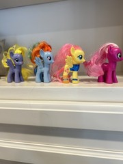 My Little Pony – Lot of 4 Various Colors 3” Height 2010