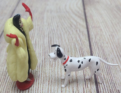 Disney 101 Dalmatians Cruella De Vil And Pongo Figures Toys Lot of 2 Black Red