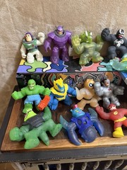 25 Heroes of Goo Jit Zu Toys & Action Figures