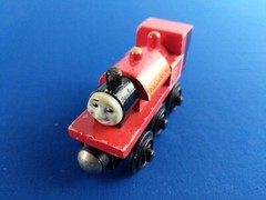 SKARLOEY (1996) First Edition! No name on Bottom / Thomas Wooden Train