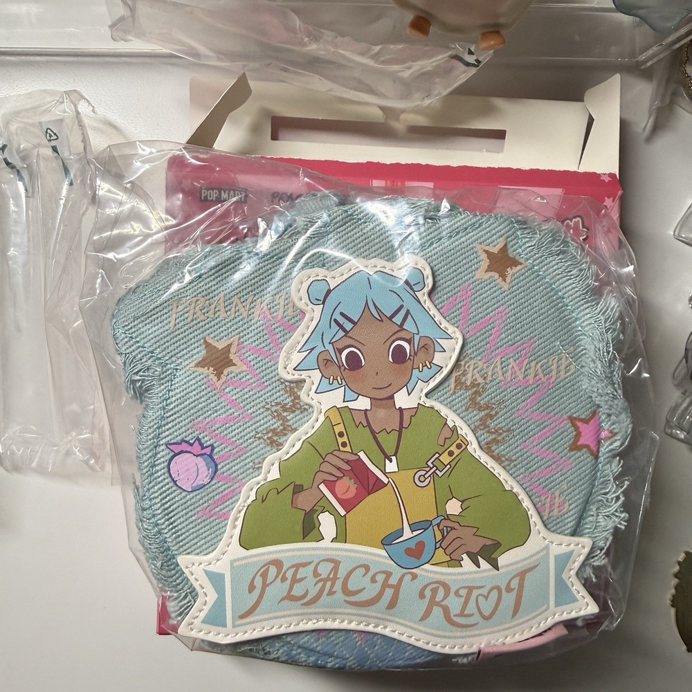 Pop Mart Peach Riot Rush Hour Frankie Barista Bag Blind Box