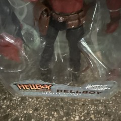 Hellboy Movie Deluxe Action Figure Ron Pearlman Moc Gentle Giant 2007 Rare NIP