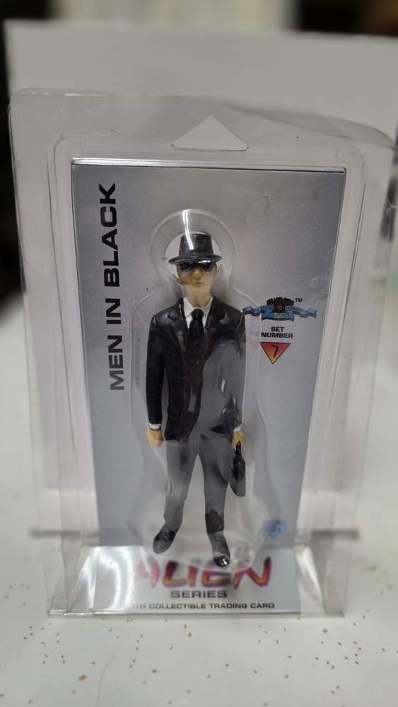 Men in Black Alien Series 1997 Shadowbox Collectibles 5” Figure