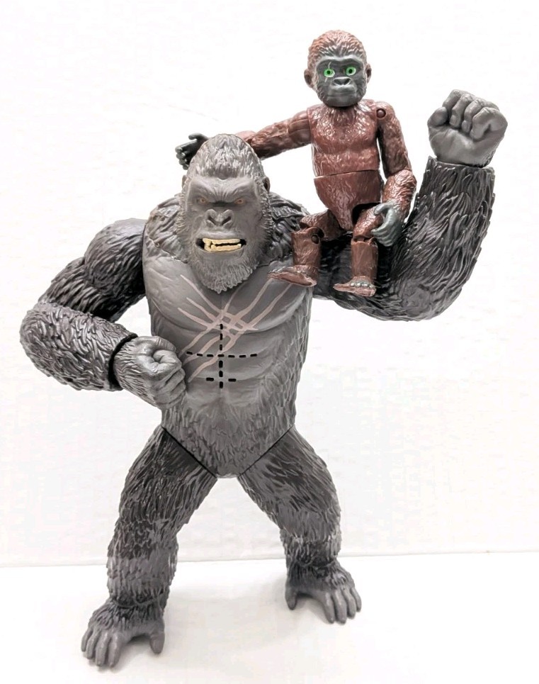 Playmates 7″ Roaring King Kong & Suko 3.5 In Empire Movie Action Figures
