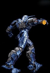 New in Stock LingJiHun Pacific Rim Gipsy Danger LJH002 Retail Version