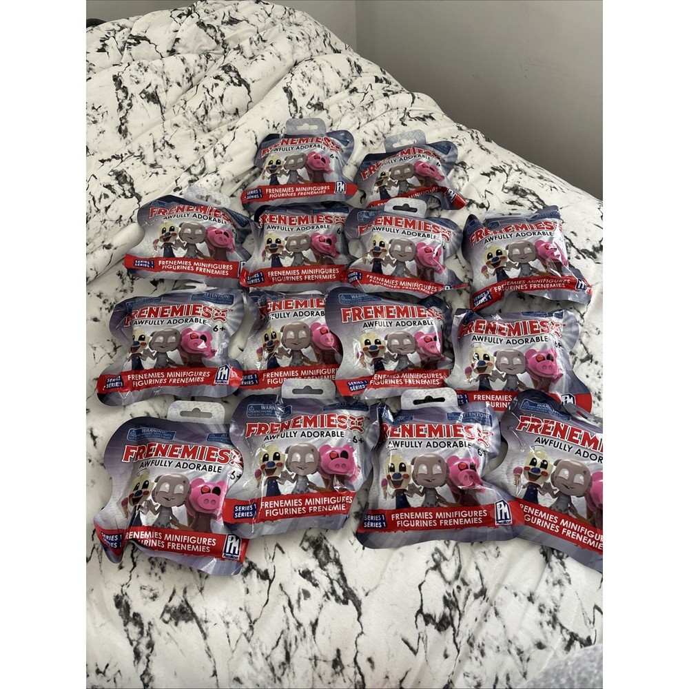 FRENEMIES Awfully Adorable Piggy Minifigures Series 1 – Lot of 14 Blind Bags