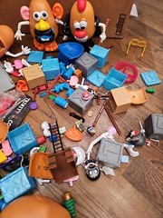 Vintage Toy Lot Mr Potatoe Head, Roblox, Lost Kitties Weapons Accessories
