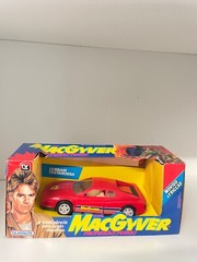 SUPER RARE MACGYVER Ferrari Testarossa GLASSLITE MISB 1993 1:18 scale