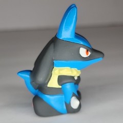 Pokemon 2″ Lucario Crouching Finger Puppet Mini Figure Bandai Nintendo
