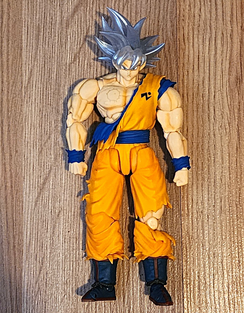 KONG STUDIOS MUI GOKU (LIGHTLY USED)