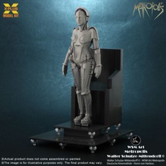 Metropolis Maschinenmensch Maria 1:8 Scale Model Kit Figure X-PLUS Silver Screen