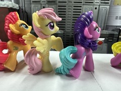 My Little Pony MLP G4 Mini Pony Shimmer Fluttershy Yellow Lot Of 8 Mini Figures