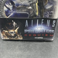 NECA Aliens vs. Predator: Requiem Alien Warrior 2007 Action Figure Boxed 8in