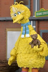 NECA Sesame Street Presents 11″ Big Bird Ultimate Action FIgure Feature Letter B