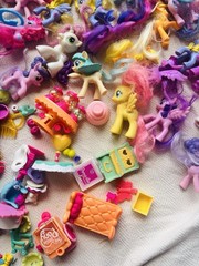Huge Mixed Lot My Little Pony, 72 Ponies Over 100 Various Accessories 3 Playsets