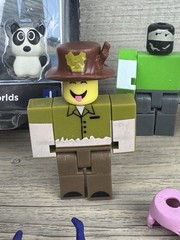 ROBLOX lot with accessories (1) New in Package with Virtual Item Code