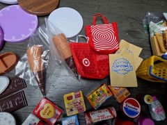 Miniverse Make It Mini & Real Brands Foods 160 Pieces ~ Sweets, Tables, Bowls