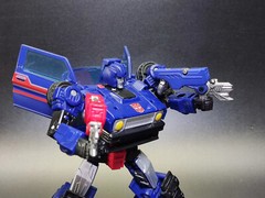 BDT studio BDT-44 weapon kits for Legacy Autobot Skids,in stock