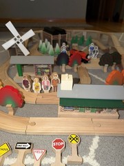 100 Piece SET ! THOMAS FRIENDS TRAIN WOODEN RAILWAY 1992 , #99402 !