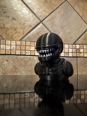 FDM Alien Xenomorph Jeep Dash Duck with Liquid Metal Teeth Ducking