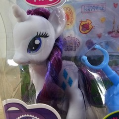 Hasbro My Little Pony Rarity G4 Brushable with Suitcase Butterfly Pet MLP 2011