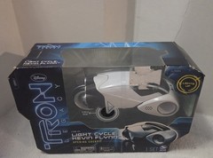 🔥🔥2010 DISNEY TRON LEGACY LIGHT CYCLE: KEVIN FLYNN VEHICLE – SERIES 1 **NEW**