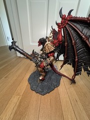 JOYTOY Warhammer 40K World Eaters Angron, Daemon Primarch of Khorne 1/18 Model