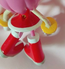 Sonic Figure Amy Rose Toy Island Sonic X Megabot Sonic the Hedgehog 2006 RARE
