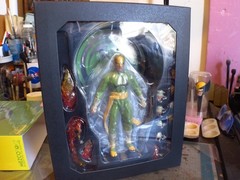 Mezco Toyz Iron Fist 1/12 Scale Collectible Action Figure Limited Model Toy 6″
