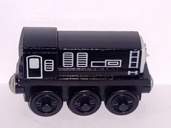 THOMAS & FRIENDS WOODEN RAILWAY~DEVIOUS DIESEL~2000 BRITT ALLCROFT (VERY NICE)
