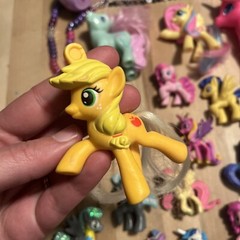 24 Pc Lot Hasbro My Little Pony Horse Figure Toy Lot With Carry Case Necklaces +