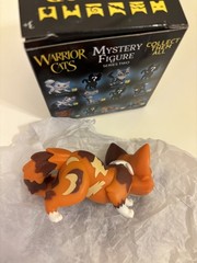 Warrior Cats Mystery Figure – Series 2: TAWNYPELT with box