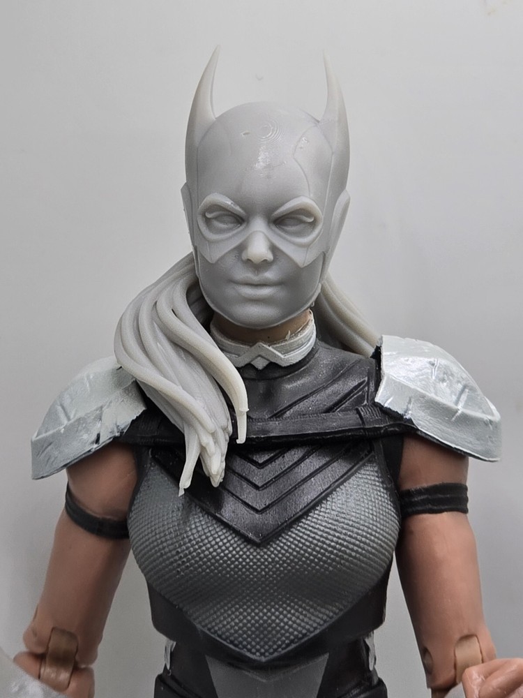 3d Print BAT VIGILANTE GIRL LARGE HEAD 1:10 7″ DIAMOND SELECT DC MULTIVERSE