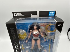 McFarlane DC Multiverse Collector Edition #61 Wonder Woman Platinum W/Bonus!!