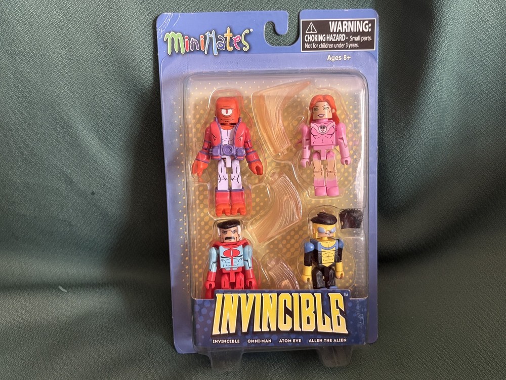 Diamond Select Toys Mini Mates Invincible Set Omni-Man Atom Eve Allen READ DESC!