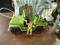 TERRA -By Battat Jungle Expedition Lava Mountain T.Rex Adventure Playset 🦖