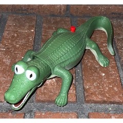 Vintage University Games Green Alligator Snapping Jaw Mechanical Toy Figure