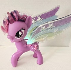 My Little Pony G4 Twilight Sparkle Rainbow Wing Princess- 8” Lights Up