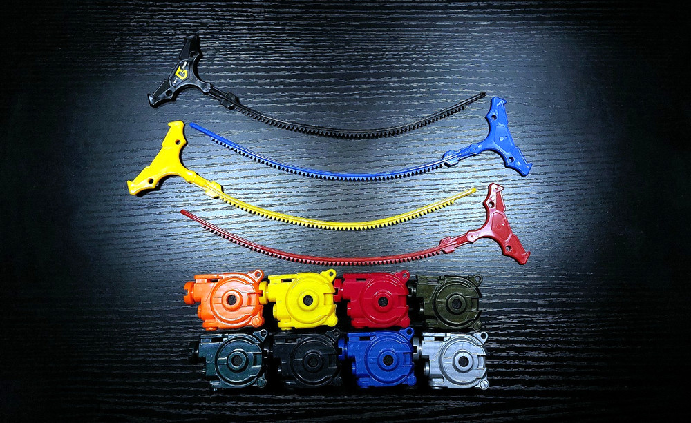 Beyblade One HMS Launcher and Ripcord Hasbro MS (Random Colors)