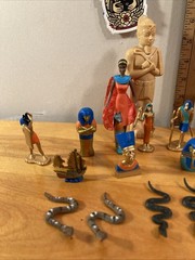 Egyptian Mummy King Tut NEFERTITI Cleopatra Pyramid Sphinx Tomb Artifact Figures