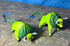 SHINY TAUROS a Wild Bull Pokemon – Set of Two (different poses) by BANDAI – NEW